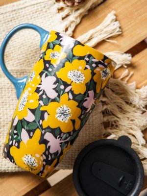 Ceramic coffee mug, porcelain latte mug, with lid, 17 oz, unisex, office and home décor, yellow floral pattern.